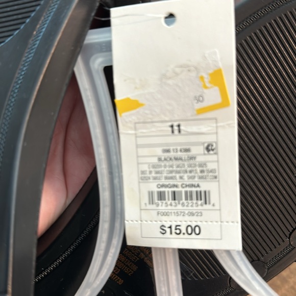 Three pairs ladies sandals - Picture 5 of 5